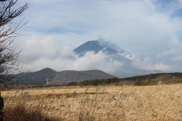 雲間から富士山