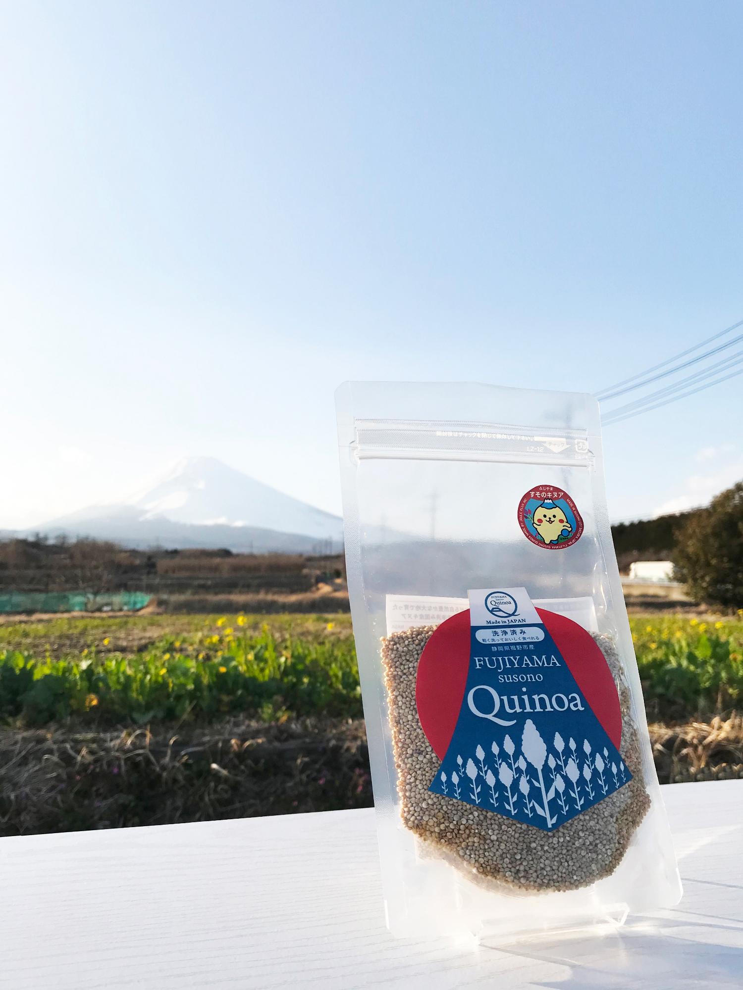キヌアと富士山