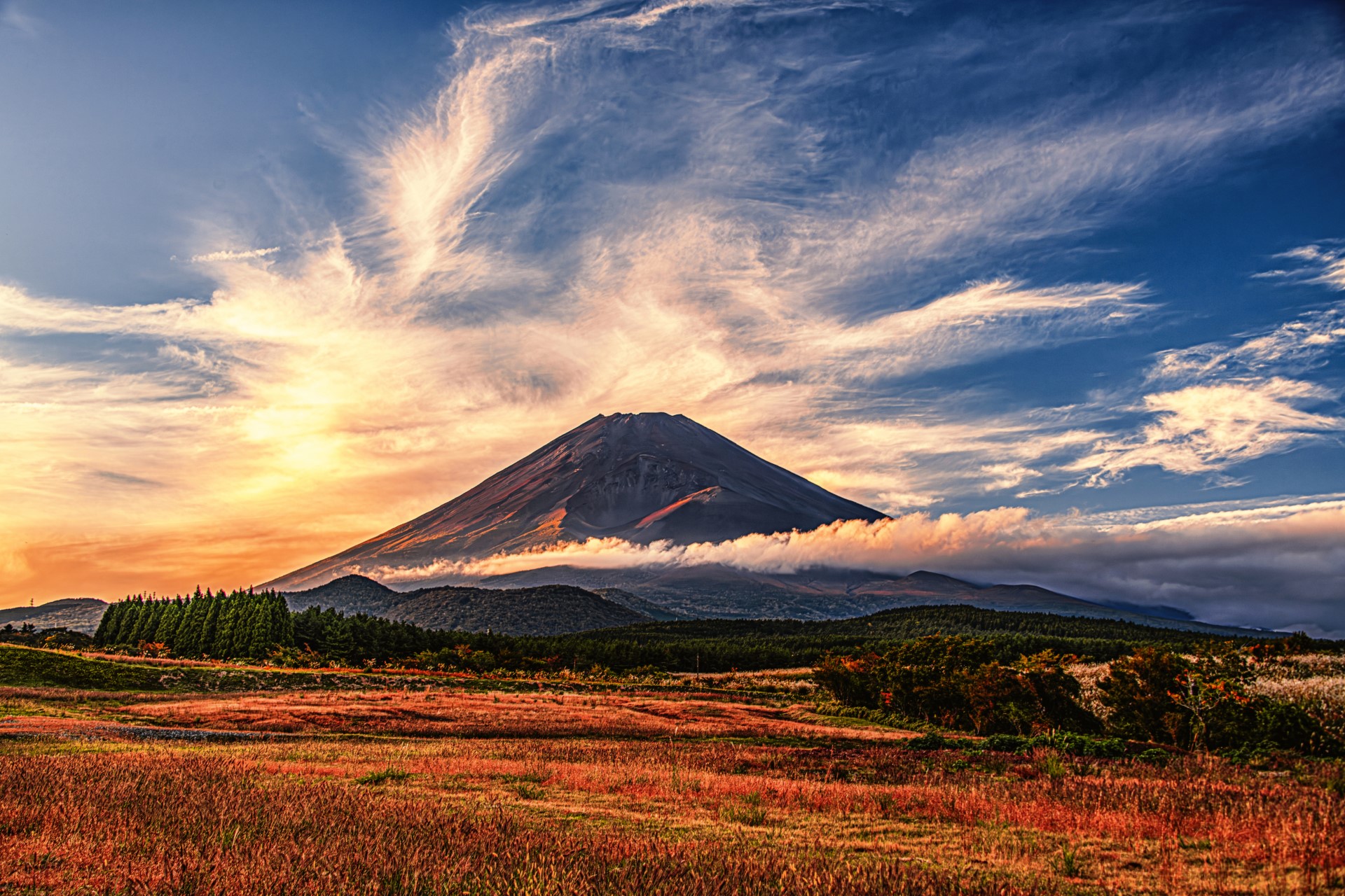 高原夕景
