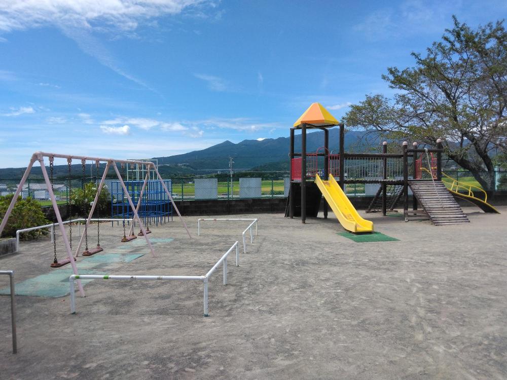 深良幼稚園 遊具