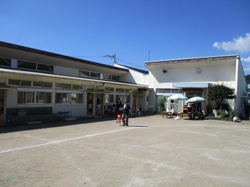 西幼稚園 園舎