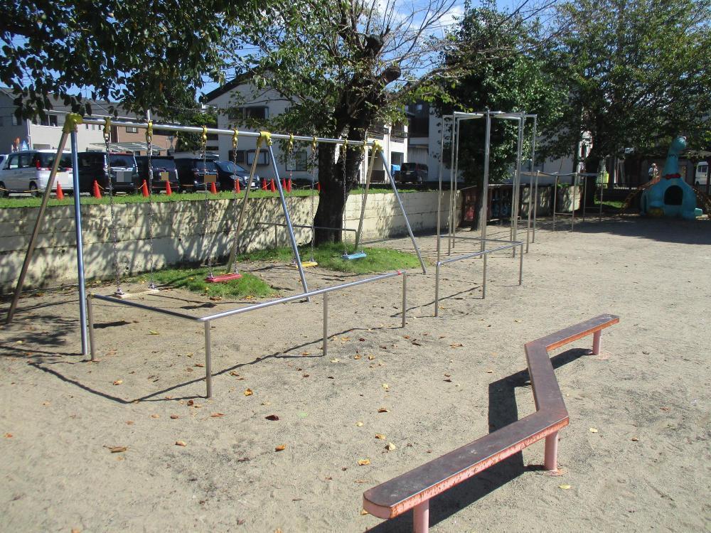 西幼稚園 遊具（2）